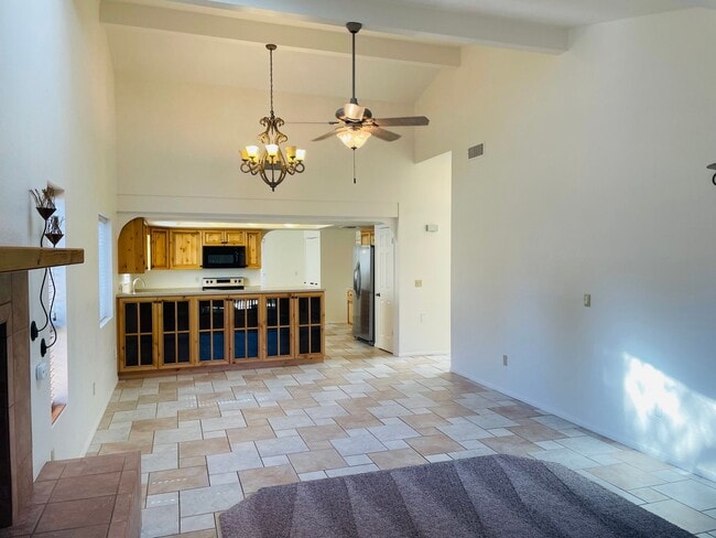 Building Photo - 155 Canyon Diablo Rd