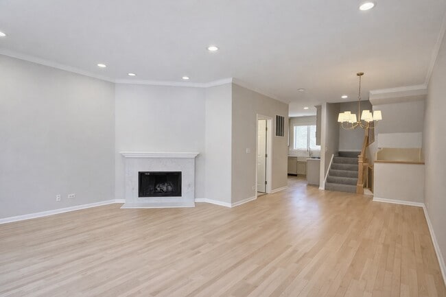 Building Photo - 1351 W Altgeld St