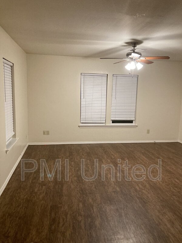 Building Photo - 417 N Bradshaw St