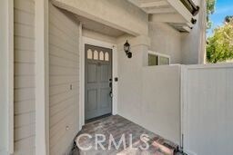 Building Photo - 240 Greenmoor
