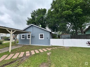 Building Photo - 4104 Houx St