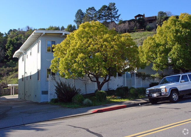 Primary Photo - Sa Mona Apartments
