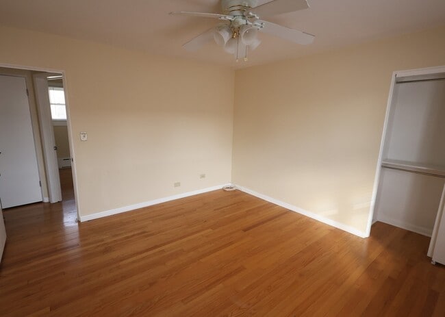 Building Photo - 3151 N Melvina Ave