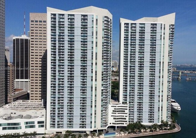 Building Photo - 325 S Biscayne Blvd