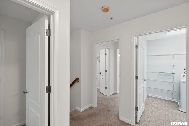 Building Photo - 235 River Green Ave