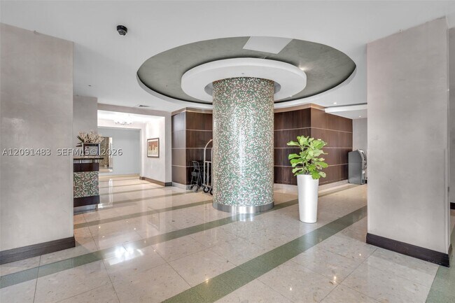 Building Photo - 3901 S Ocean Dr
