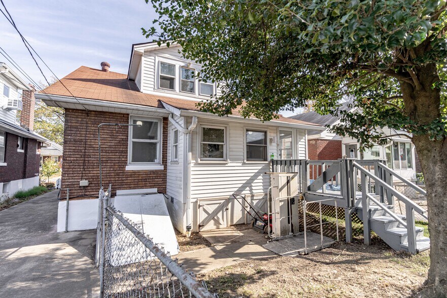Building Photo - 2416 Sherry Rd