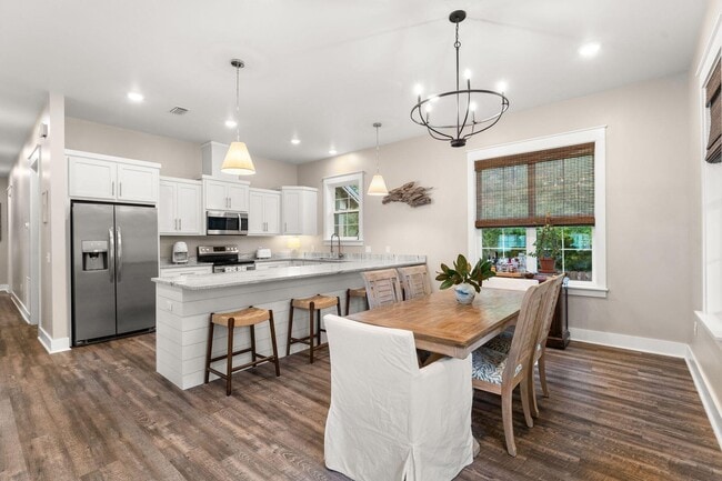 Building Photo - 156 Summer Breeze Ln