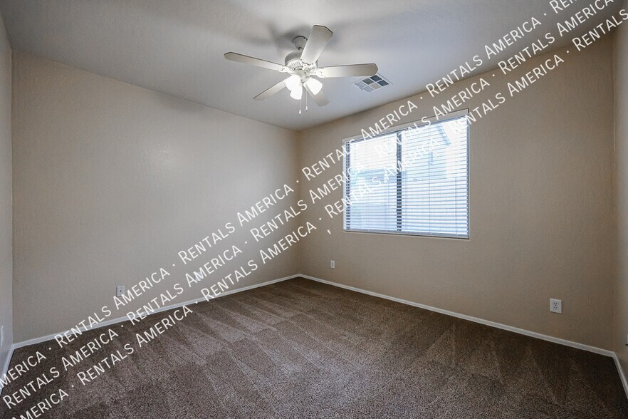 Building Photo - 17518 W Lisbon Ln