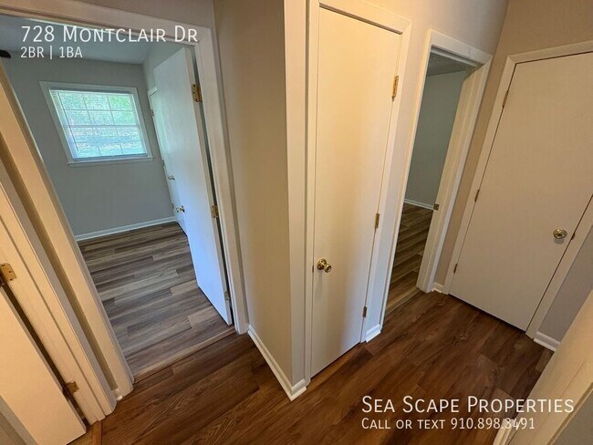 Building Photo - 728 Montclair Dr