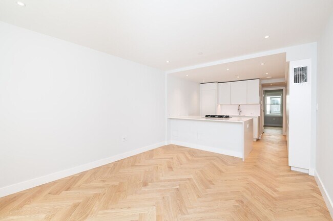 Primary Photo - RENOVATED BACK BAY 1 BED WITH A/C & OPEN L...