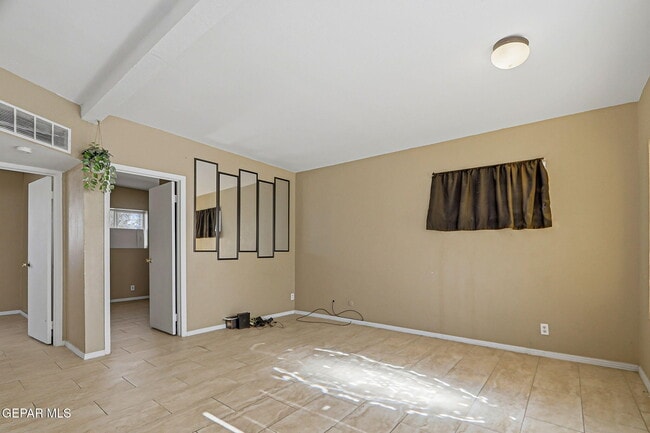 Building Photo - 408 Lesa Ln