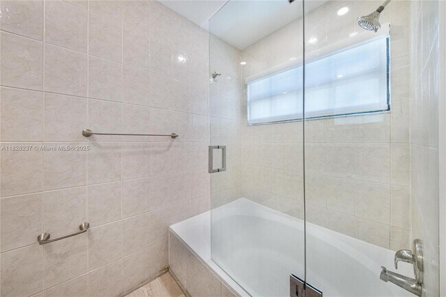 Building Photo - 20945 Bay Ct