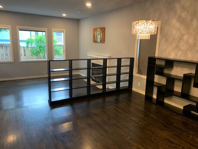 Building Photo - Wedgewood House