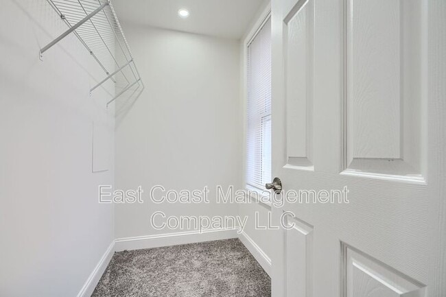 Building Photo - 518 Normandy Ave