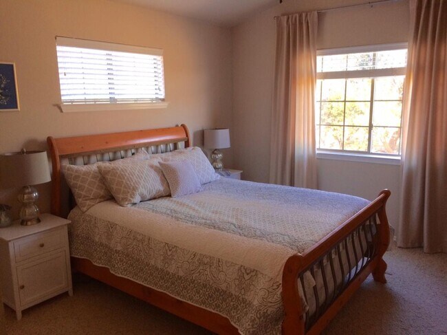 Building Photo - 1310 W Parmer Ln