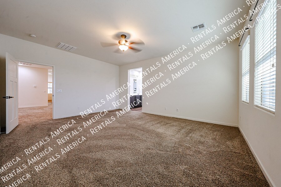 Building Photo - 10428 E Nopal Ave