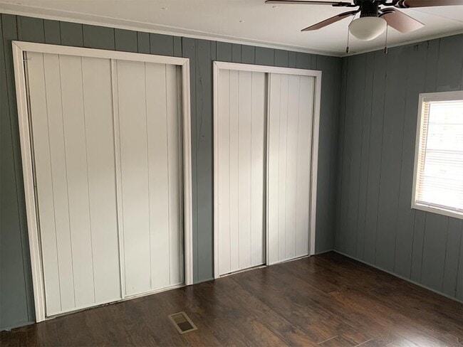 Building Photo - 279 Rolling Oaks Ln