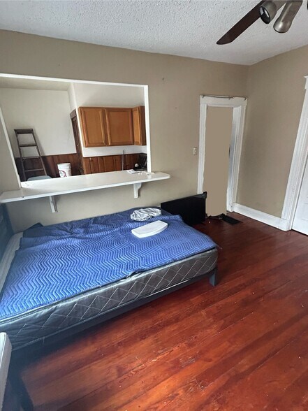 Building Photo - 225 Bosley St