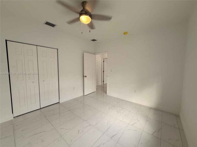 Building Photo - 3027 NW 23rd Ave