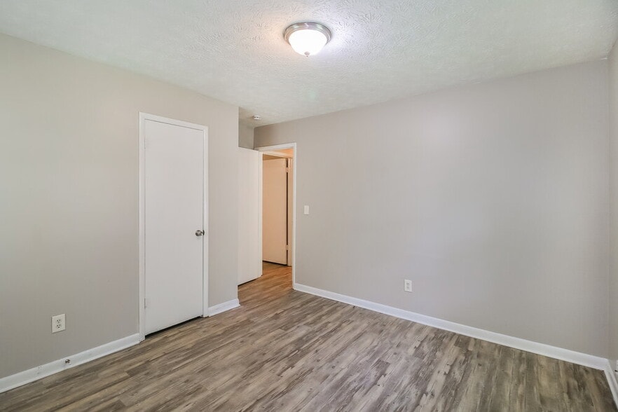 Building Photo - 4624 Elm Ridge Ct