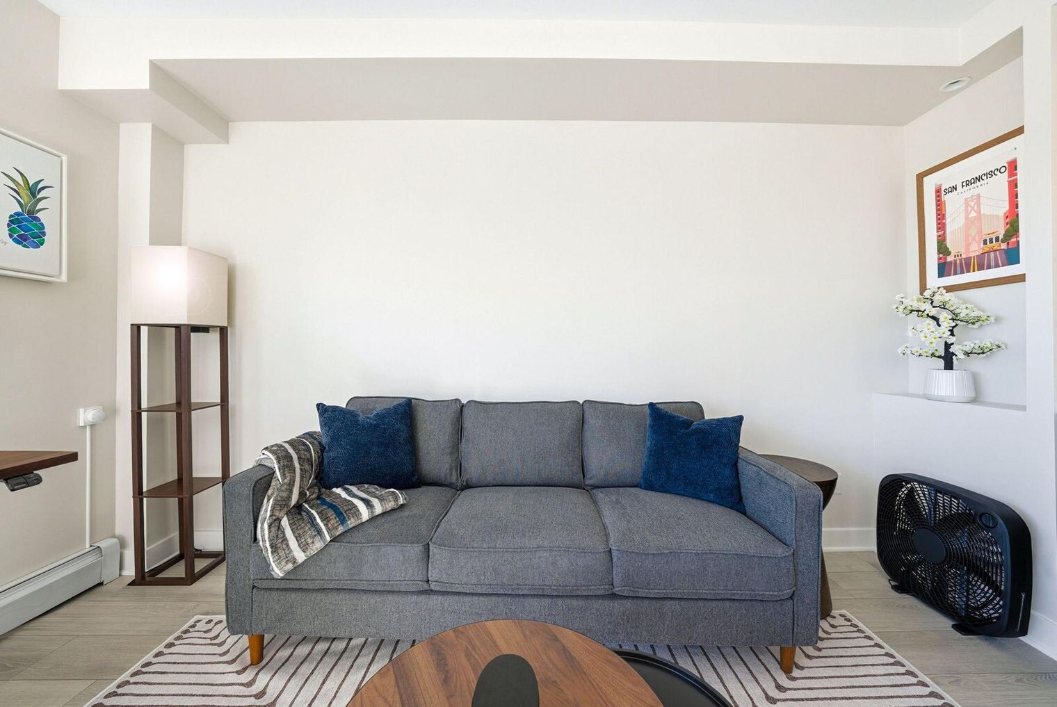 Building Photo - 899 Pine St