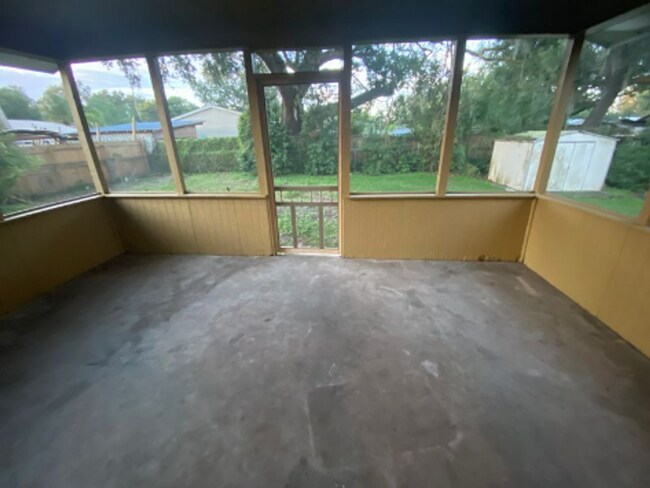 Building Photo - 98 Surf Dr
