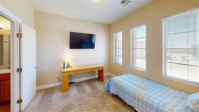 Building Photo - 825 Shiprock