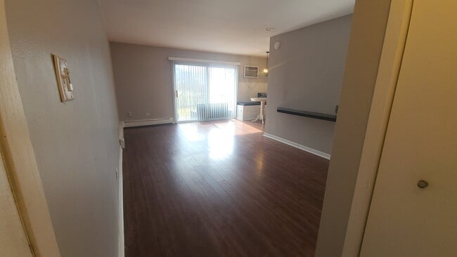 Building Photo - 5739 W 129th Pl