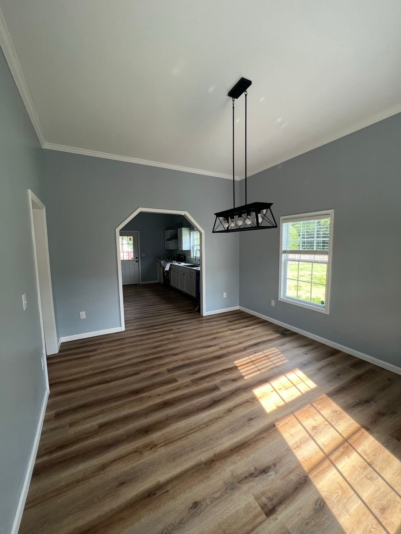 Building Photo - 400 McIver St