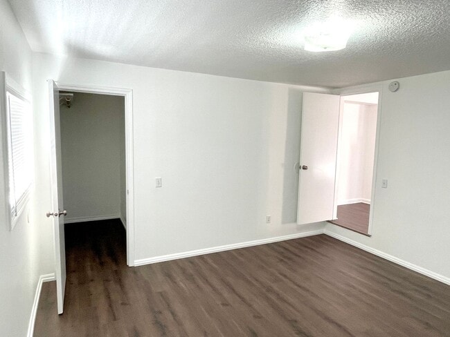 Building Photo - Centennial Neighborhood Fully Remodeled Ranch Home, Secluded Location, Spacious Yard