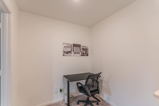 Building Photo - 10314 Woodwick St