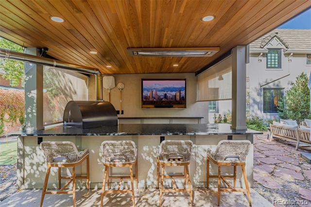 Building Photo - 353 Bellaire St