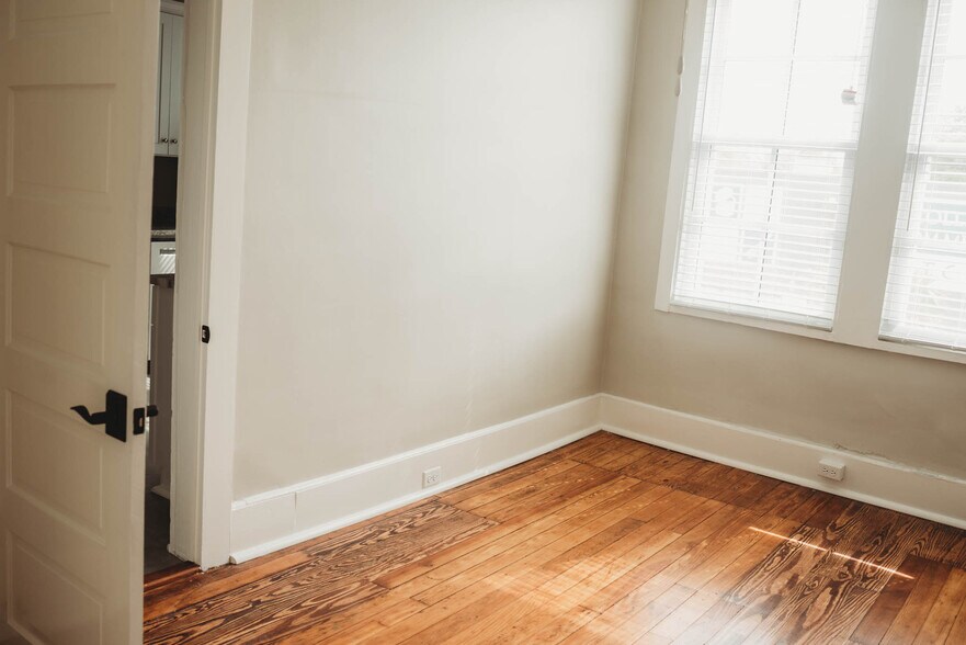 Bedroom 1 or office - 529 Washington E St