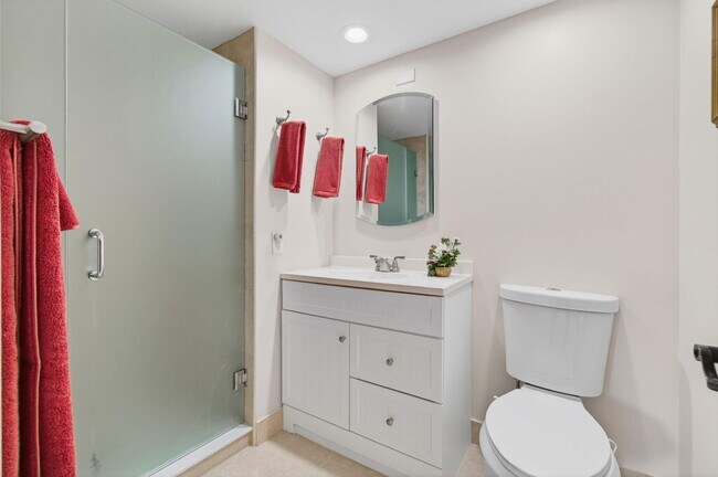 Building Photo - 30 Southport Ln