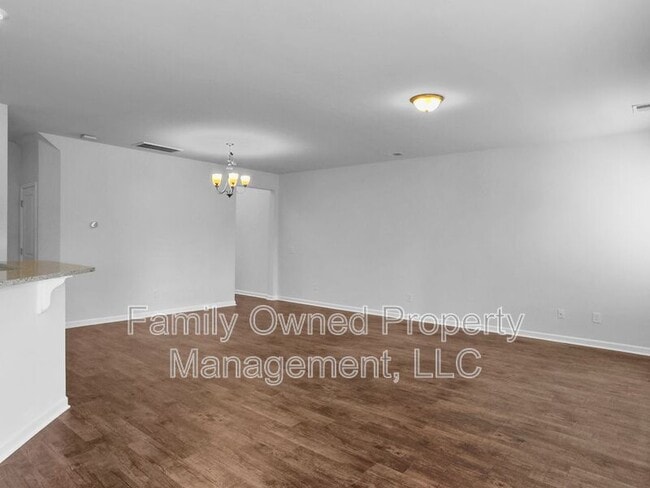 Building Photo - 209 Firewheel Ct