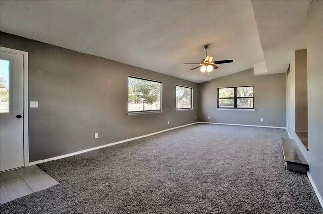 Building Photo - 10616 Greystone Ave