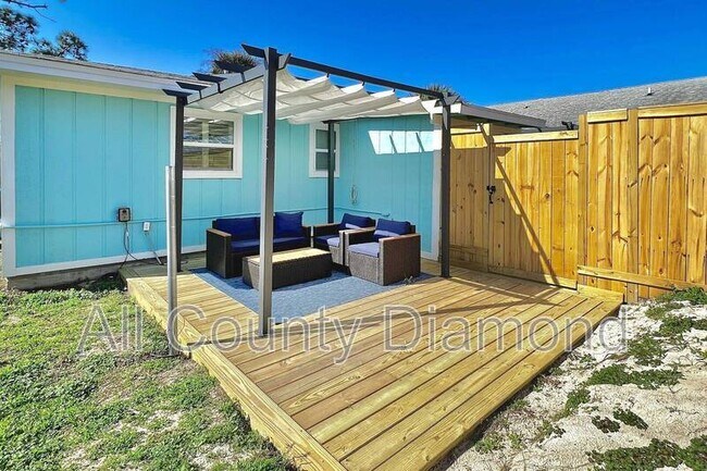 Building Photo - 7308 Sunset Ave