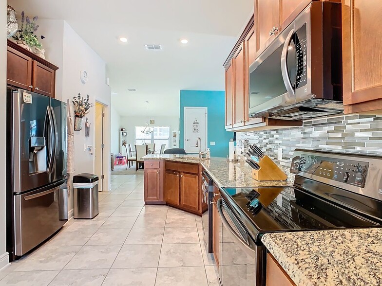 Building Photo - 649 Meadow Pointe Dr