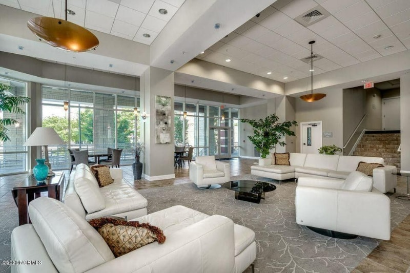 Building Photo - 101 Sky Sail Blvd