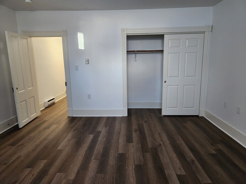 Building Photo - 125 Peyton St