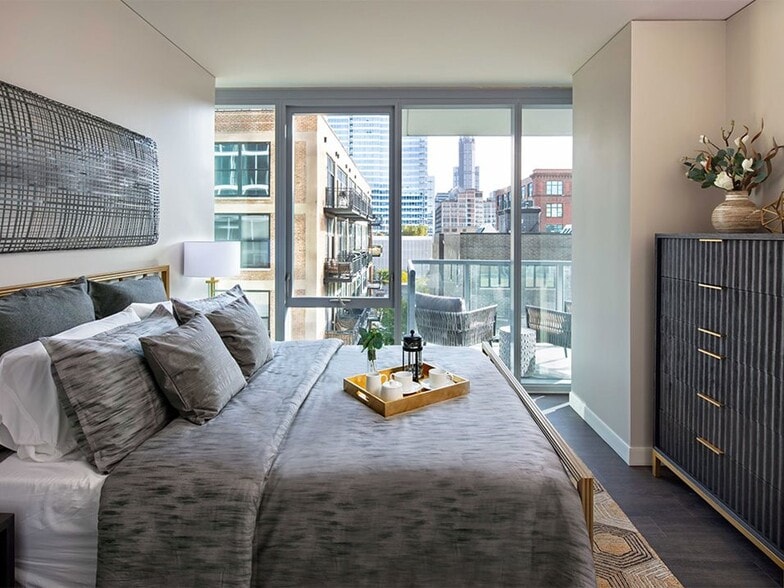 Building Photo - 219 S Peoria St