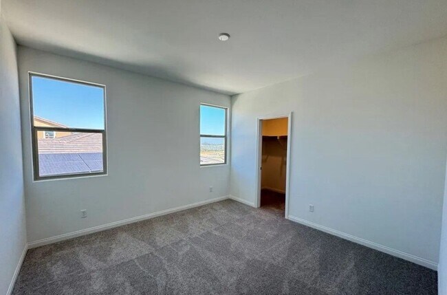 Building Photo - 17754 Pinot Noir Dr