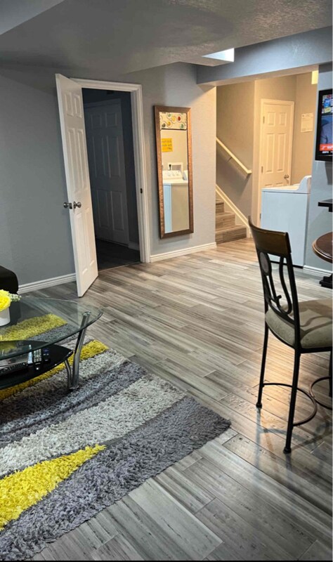 Building Photo - 4108 Liverpool St