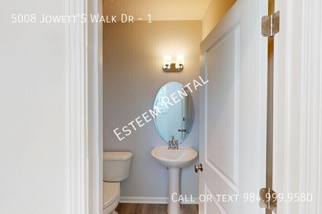 Building Photo - 5008 Jowett's Walk Dr