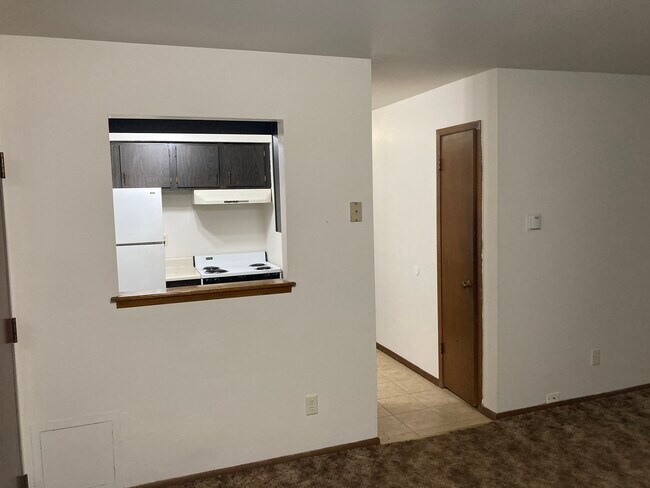 Building Photo - 10628 W Bobolink Ave