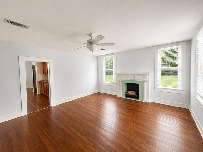 Building Photo - 509 N Peachtree St