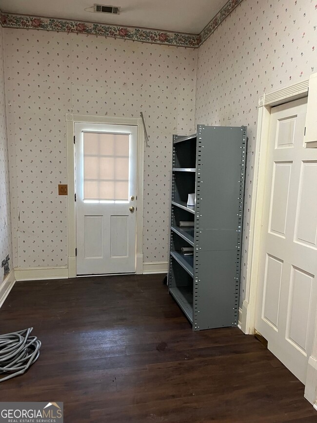 Building Photo - 9495 GA-54