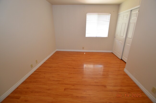 Building Photo - 5160 Indian River Dr