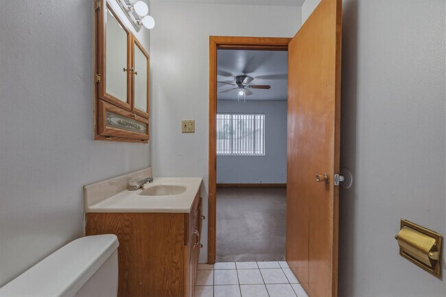 Building Photo - 3636 W Keim Dr